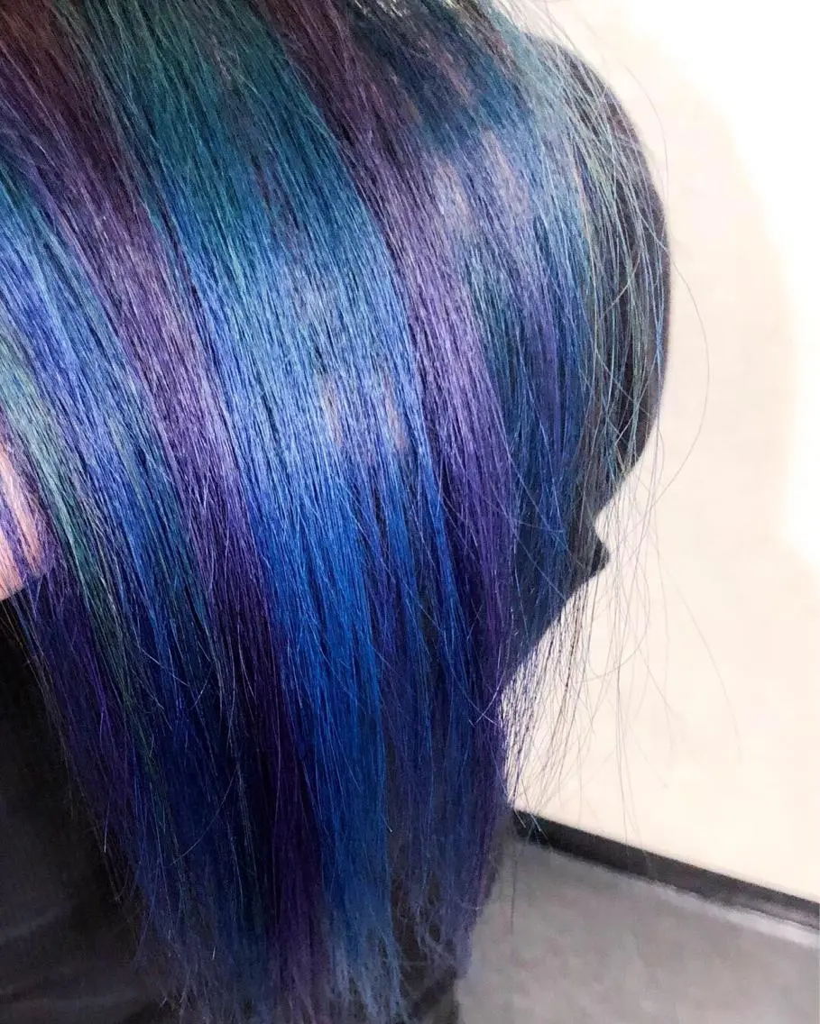 カラー ブルーカラー インナーカラー バイオレットカラー 佐々岡 亮介のヘアスタイル