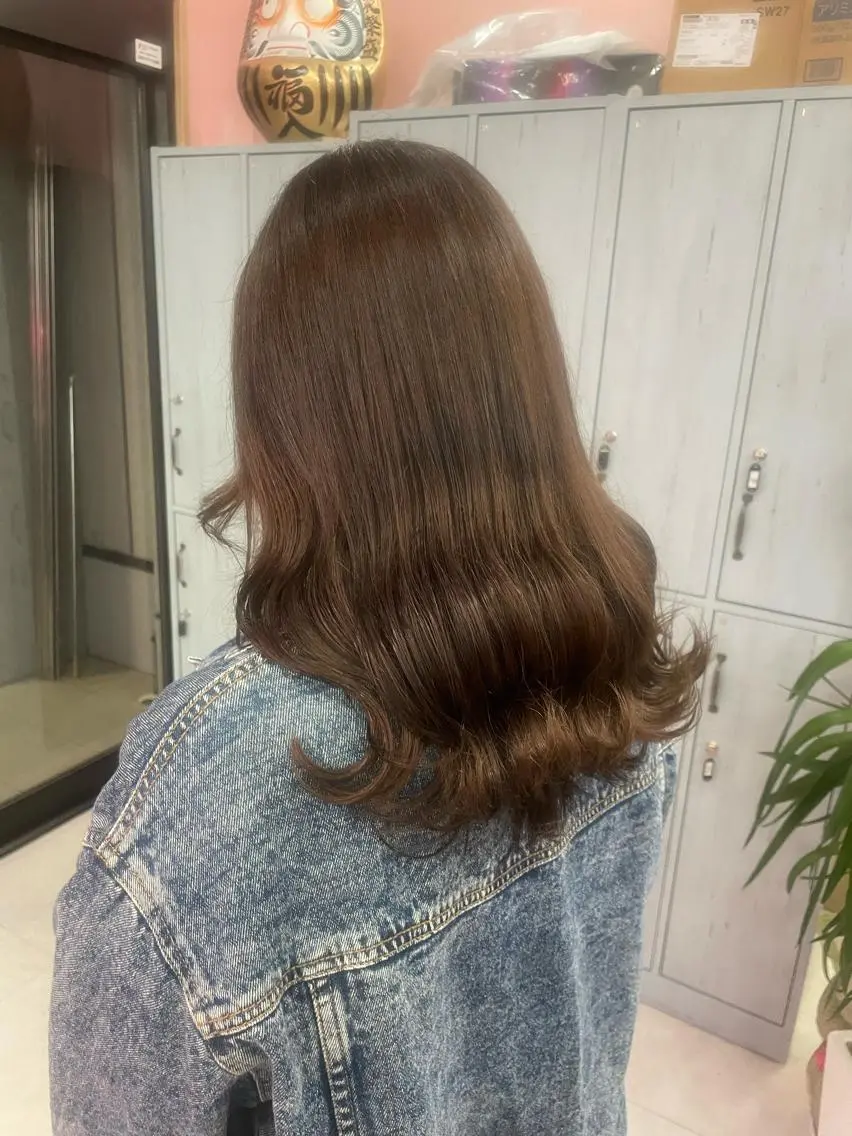 ロング アッシュ アッシュグレー アッシュグレージュ ミストバング ピンクブラウン 町田ブリーチNo.1 🌈MANATOのヘアスタイル