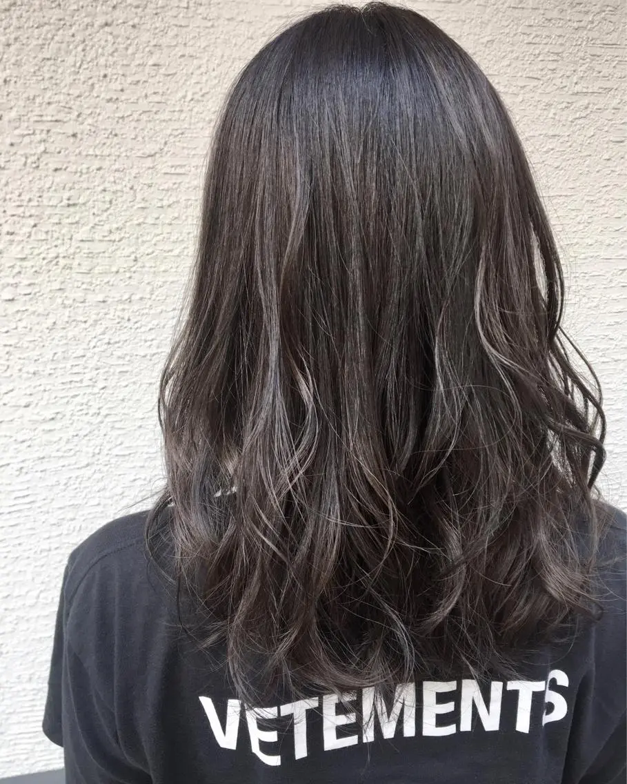 ミディアム カラー OFF YUYAのヘアスタイル