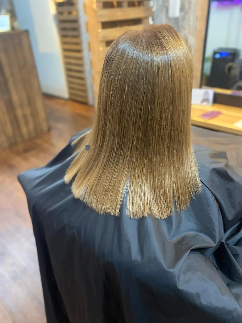 ミディアム カラー Luzir⭐︎ GEN⭐︎のヘアスタイル