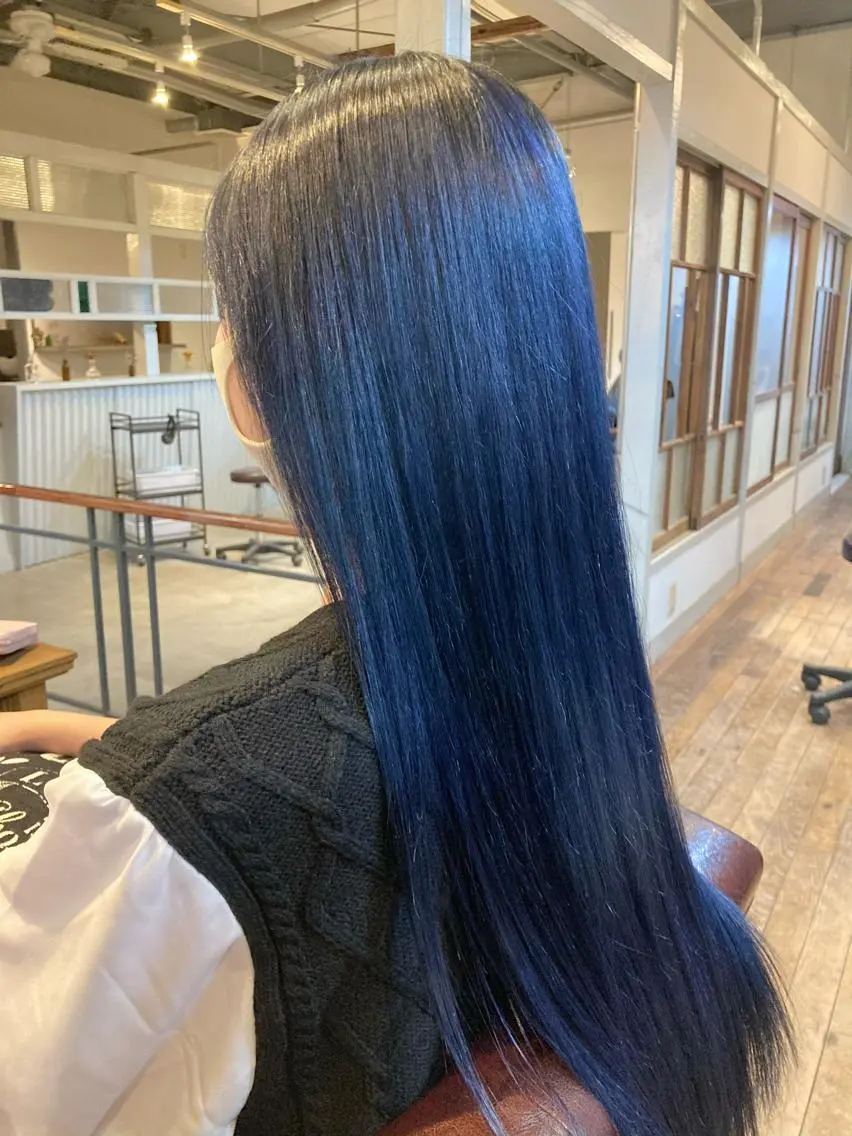 ロング タカツド ユウキのヘアスタイル