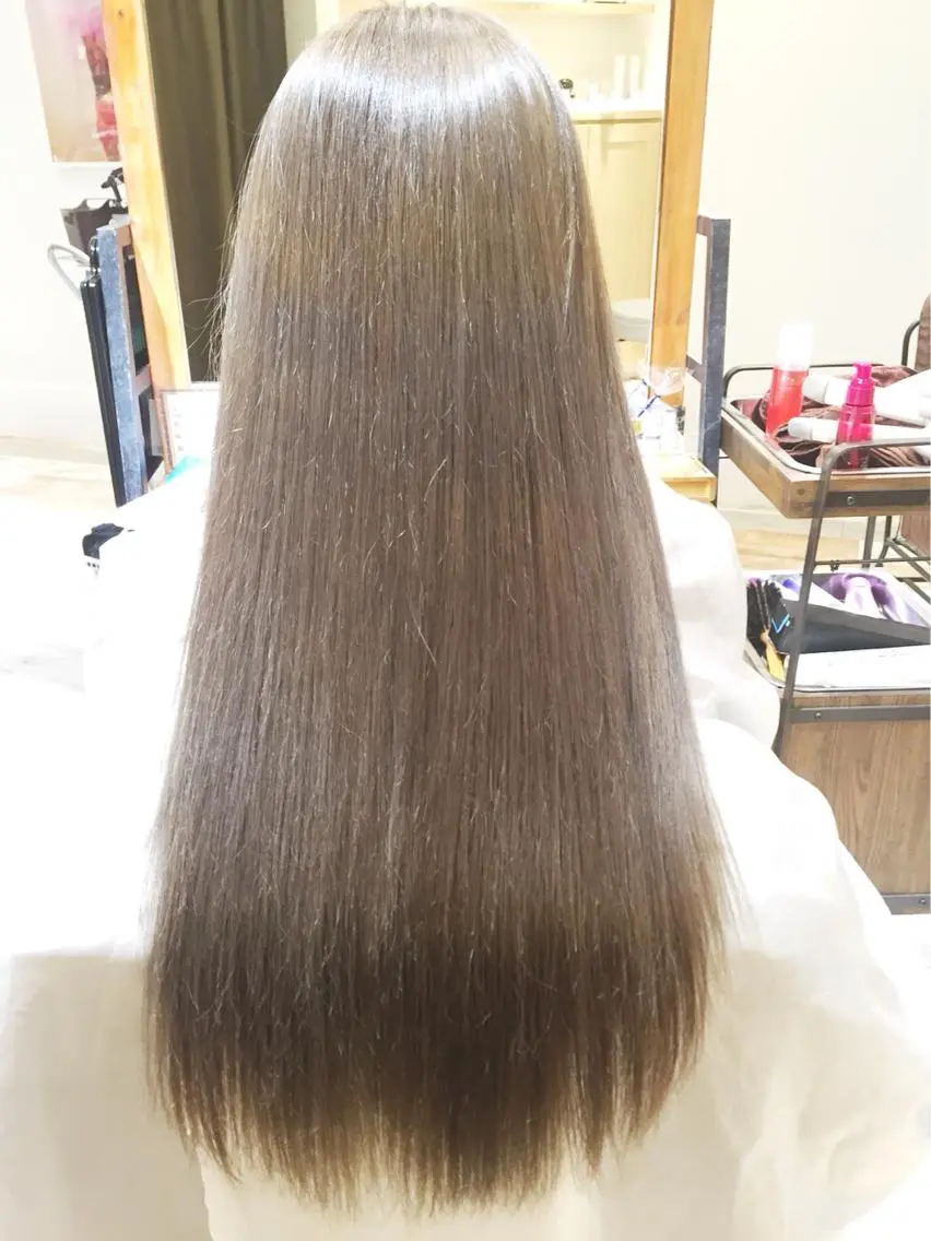 ロング カラー アッシュ シルバー シルバーアッシュ ハイトーン×髪質改善 KENTAのヘアスタイル