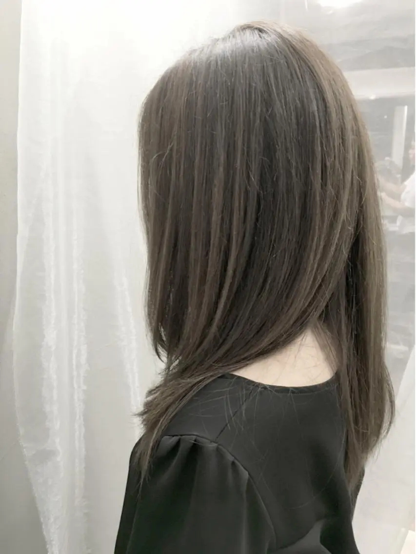セミロング カラー カット ヘアカラー 畠山 雄大のヘアスタイル