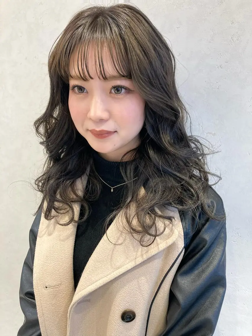 ロング カラー グレージュ nono/パーマ /顔まわりカット🐈のヘアスタイル