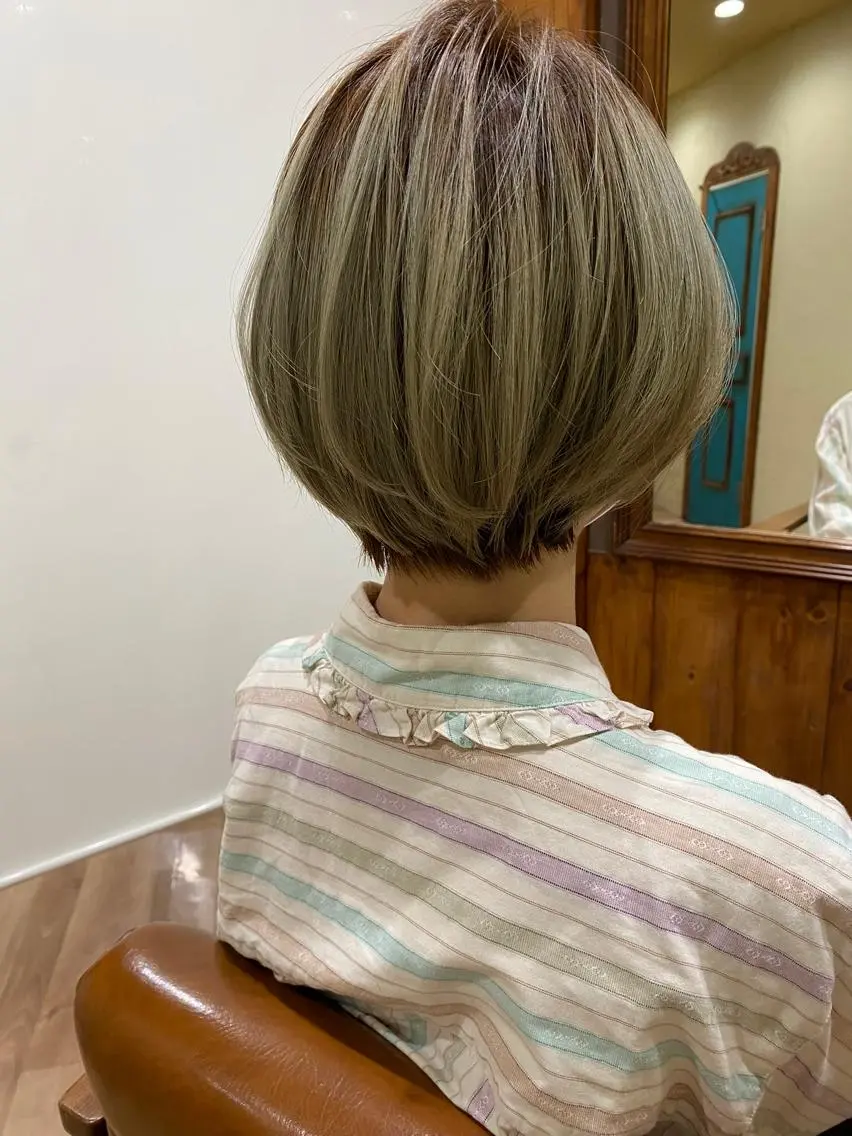ショート ショートヘア 東田 恋のヘアスタイル