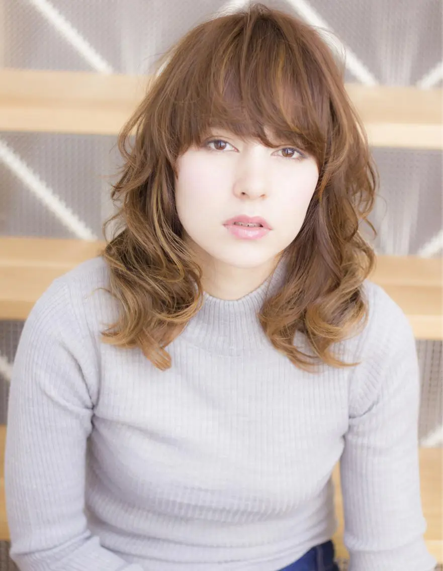 セミロング カラー パーマ ハイライトカラー ハイライト 髪質改善/韓国風 レイヤー/田村祐樹のヘアスタイル