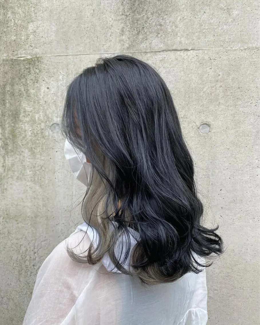 ロング カラー インナーカラー フレンチボブパーマ Yuukiのヘアスタイル