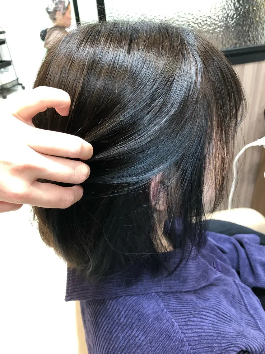 ショート カラー アッシュ ブルーカラー ブルーアッシュ インナーカラー 船戸 靖子のヘアスタイル