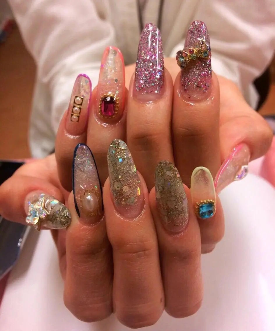 ネイル グラデーション ラメ(グリッター) ラメグラデーション スカルプネイル LOVE NAIL 💕Sonoのネイルデザイン