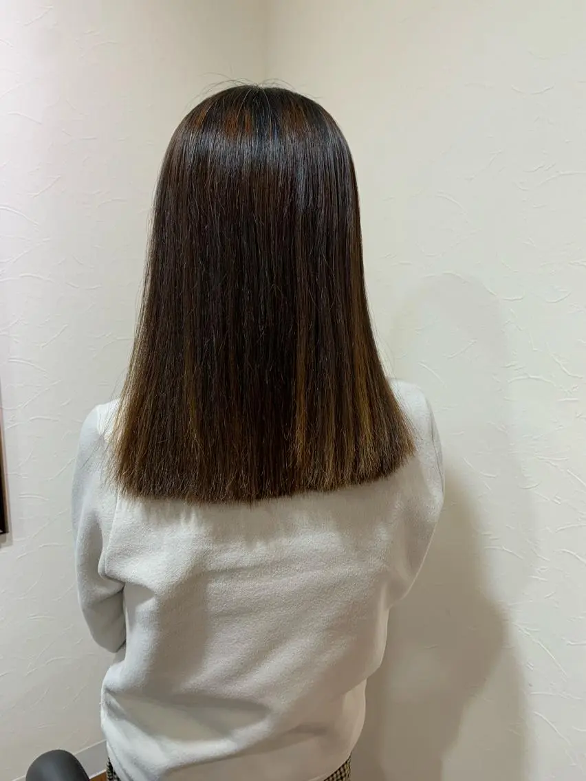 セミロング 縮毛矯正 こばやし もえのヘアスタイル