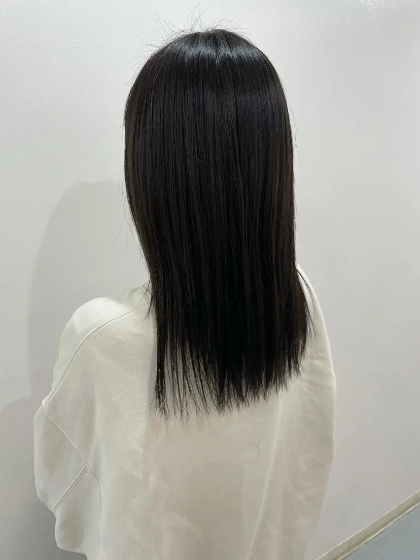 セミロング カラー akane .のヘアスタイル