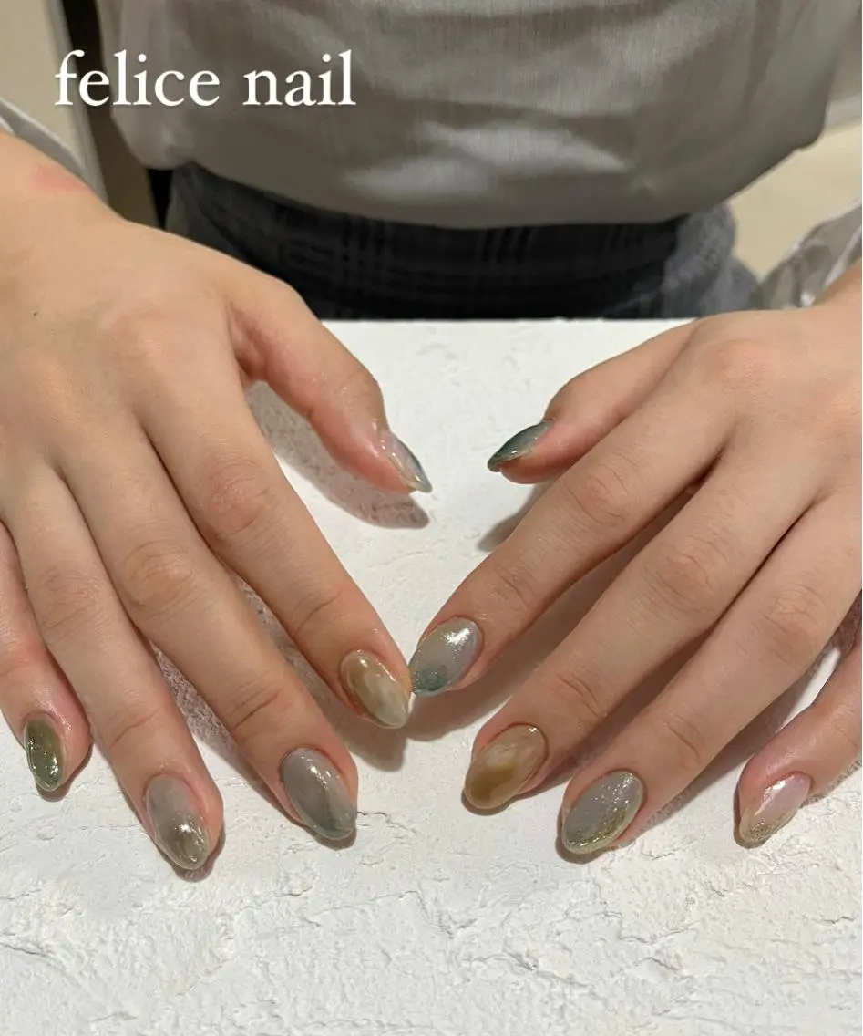 ネイル ジェルネイル 水色 マグネットネイル ニュアンスネイル オフィスネイル felice nailのネイルデザイン