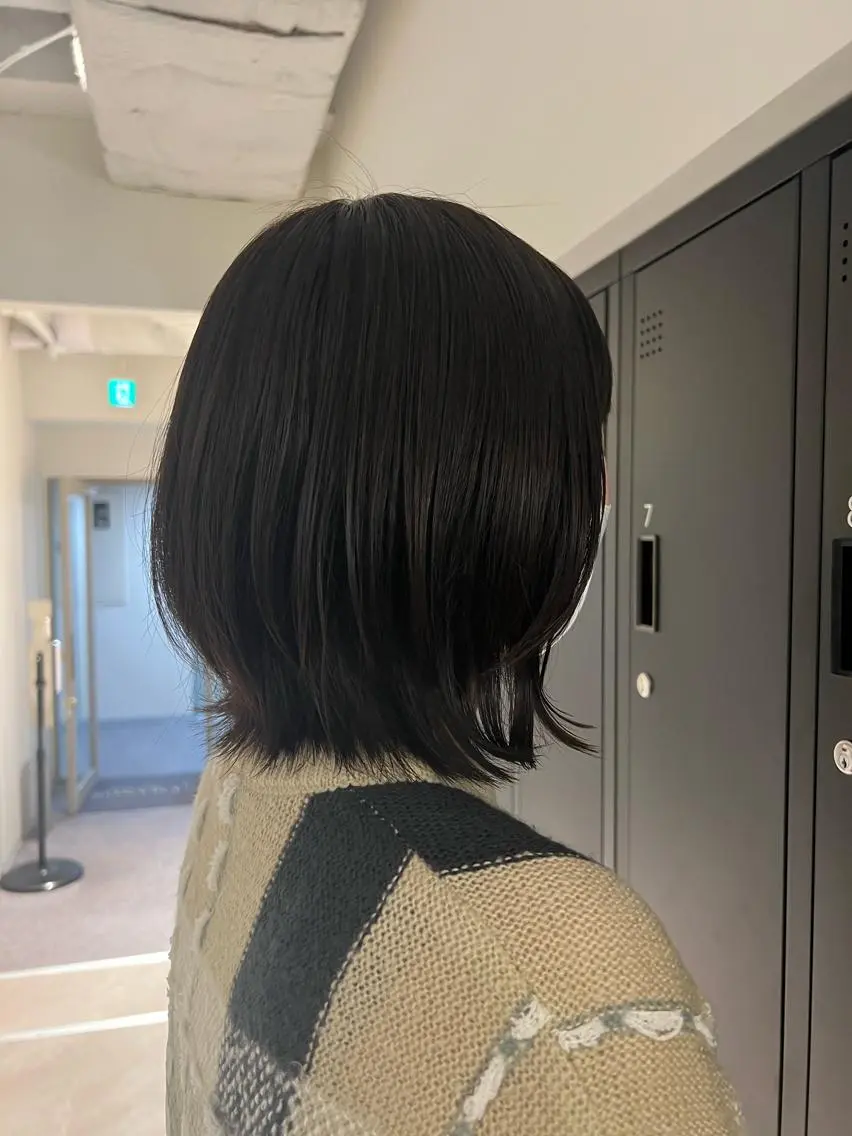 ショート ヘアアレンジ レイヤーカット ウルフカット 暗髪カラー🫐パーマ おくだりんかのヘアスタイル