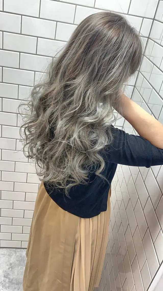 ロング TAKAHASHI LEAPSのヘアスタイル