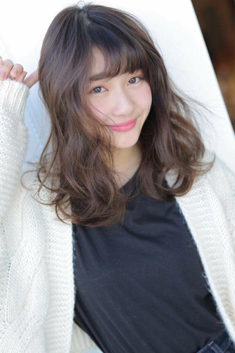 ミディアム 小川 海のヘアスタイル