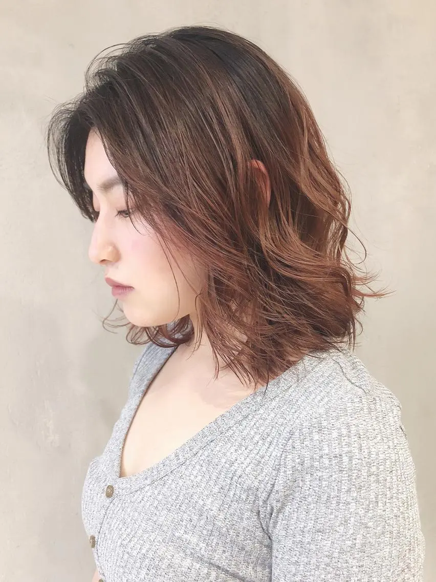 ミディアム カラー パーマ ヘアアレンジ バレイヤージュ オレンジ レイヤーカット ITbyALBUM 中野店のヘアスタイル