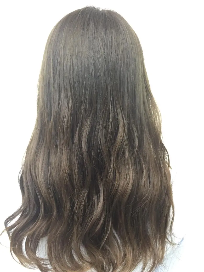 セミロング カラー グレージュ 岩崎 裕司のヘアスタイル