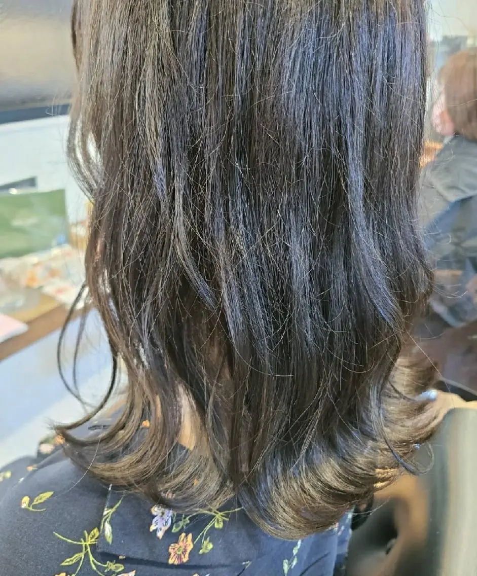 ロング アッシュ ヘアカラー トリートメント 関口 友菜のヘアスタイル