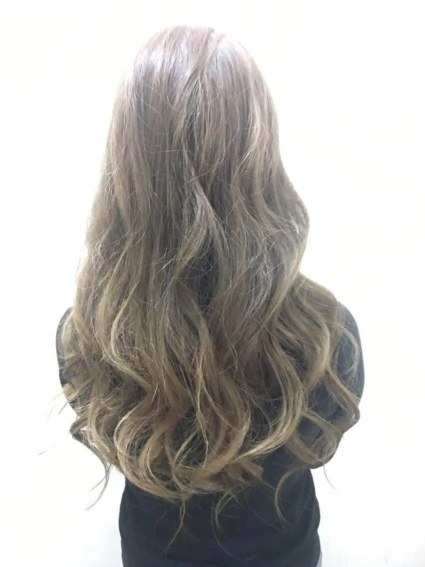 ロング カラー ダブルカラー TOWA 野村　コウダイのヘアスタイル