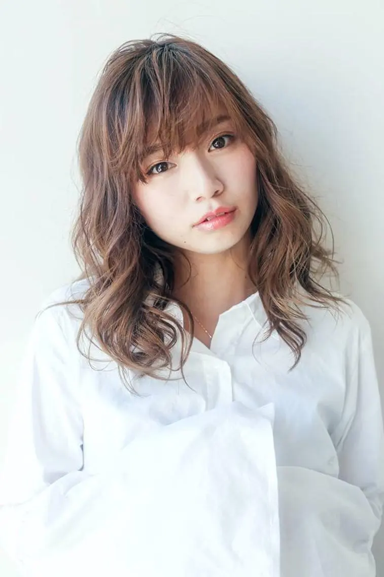 セミロング ヘアアレンジ 鶴﨑 美優亜のヘアスタイル