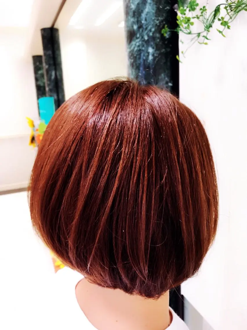 ショート カラー ショートボブ ベージュカラー ブリーチ ハイライトカラー ブリーチなしカラー ヘアカラー トリートメント 奈良崎 和弘のヘアスタイル