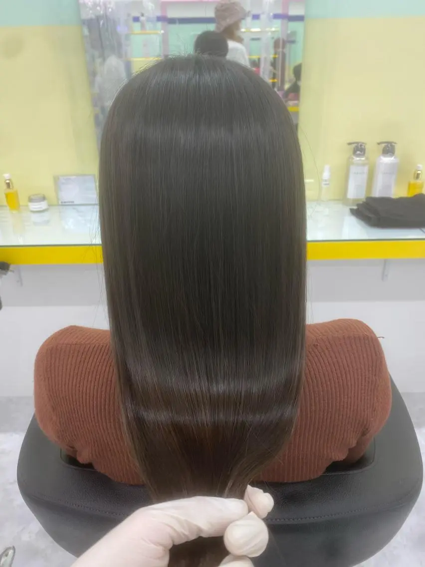 セミロング カラー パーマ ヘアアレンジ ネイル マツエク・マツパ 韓国風ベージュ🤎 赤みなし🌿横浜🤎のヘアスタイル