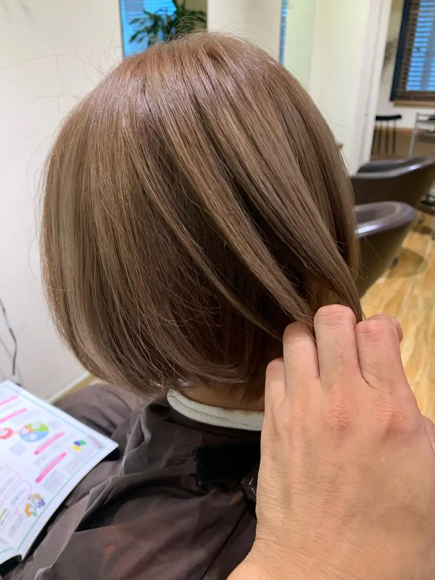ショート 柔らかな縮毛矯正 透明感カラー💫のヘアスタイル
