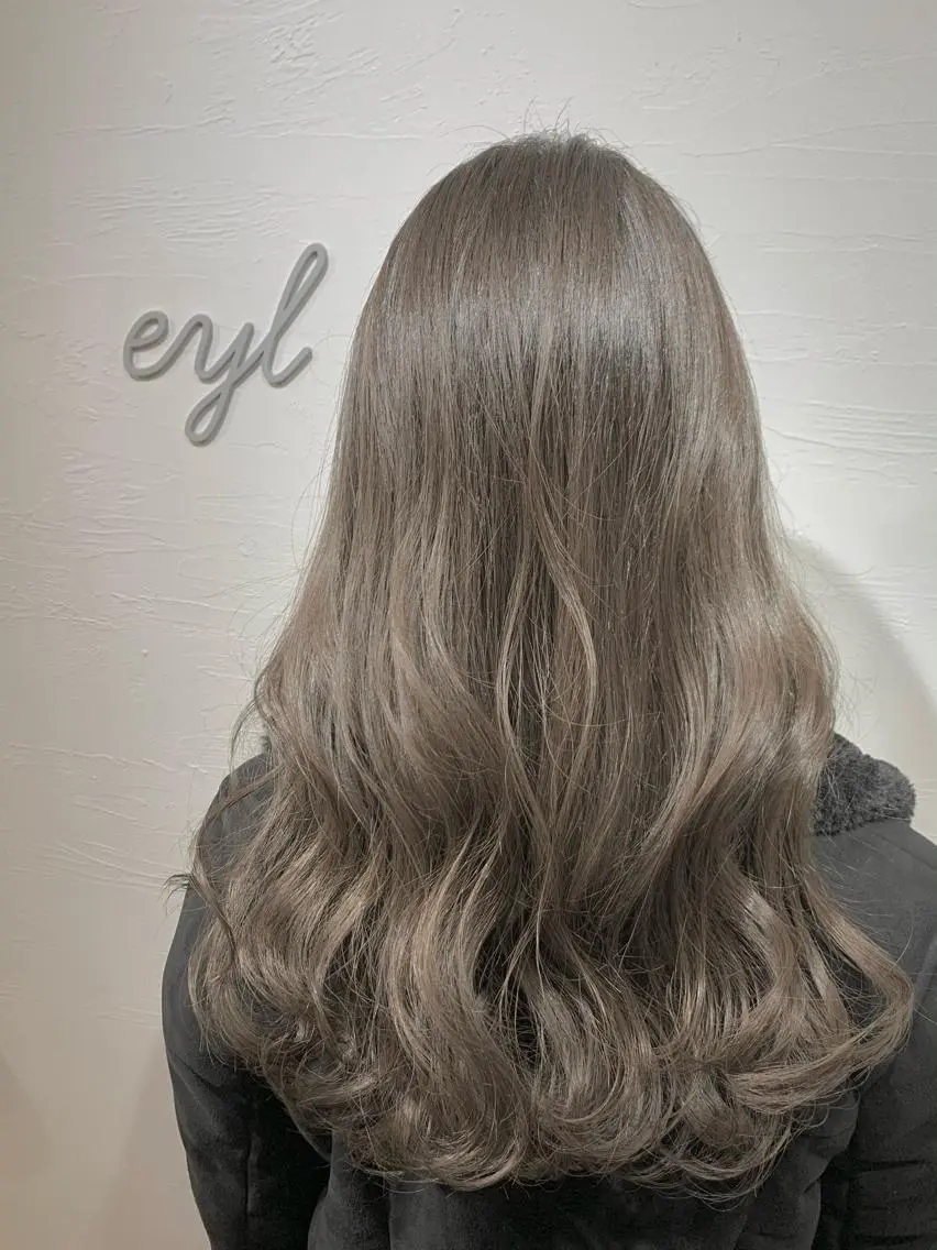 ロング カラー ベージュカラー 透明感カラー ハイライトカラー ハイライト 💎赤み消しカラー 特化型デザイナー💎のヘアスタイル