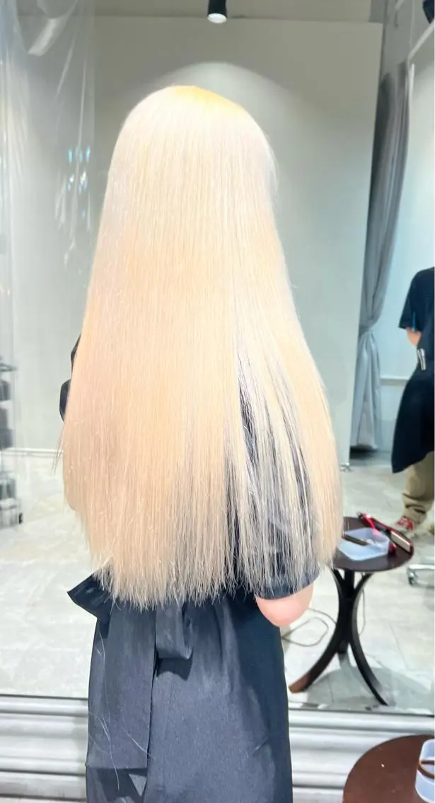 ロング カラー 🎀透明感 カラー🎀ミズキのヘアスタイル