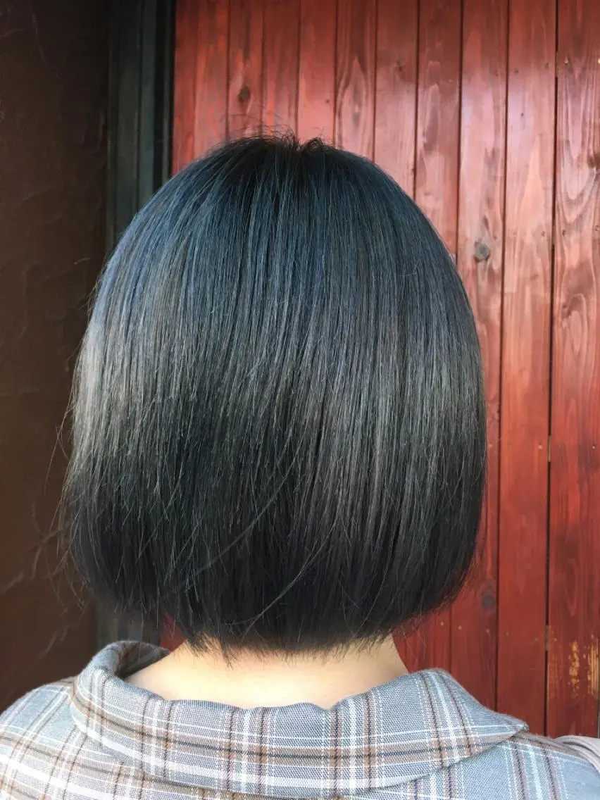 ミディアム カラー ブルーカラー ブルーグレー カット ヘアカラー トリートメント plaatje 義見のヘアスタイル