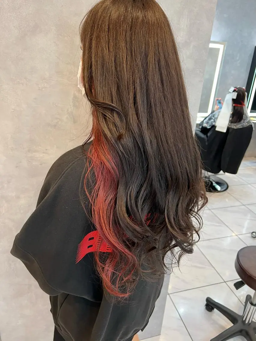 カラー SALOWIN栄 高須大貴のヘアスタイル