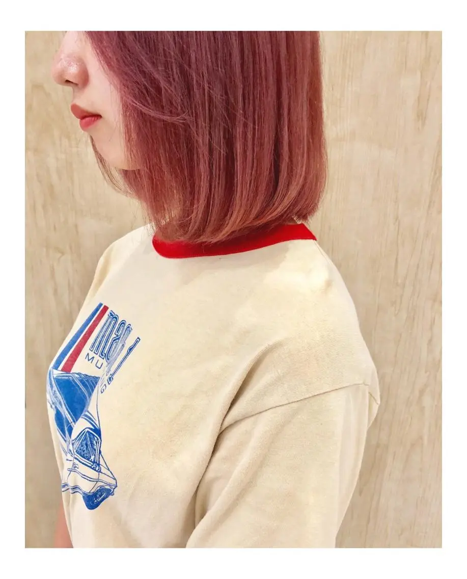 ミディアム カラー カット ヘアカラー 岩田 萌那のヘアスタイル