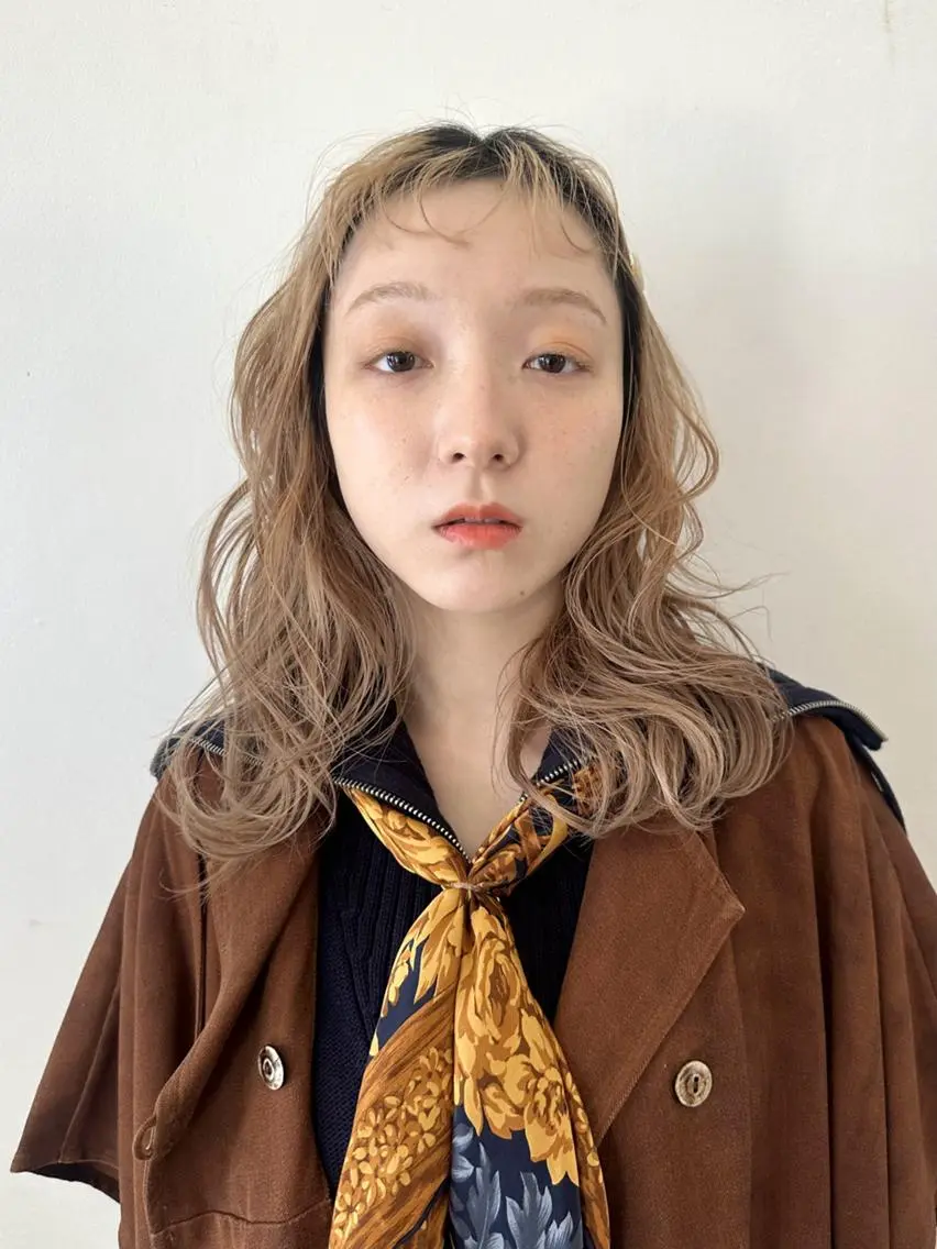 ロング カラー ブリーチ ケアブリーチ 透明感カラー ハイトーンカラー カット ヘアカラー トリートメント Liru:smart salon/茅ヶ崎のヘアスタイル