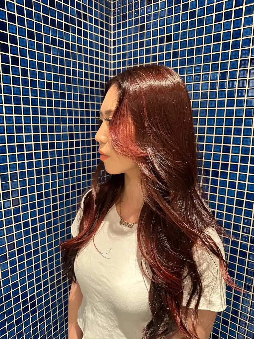ロング カラー ブリーチ ブリーチなしカラー レッドカラー Beautrium 七里ヶ浜　浪崎太陽のヘアスタイル