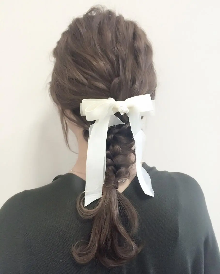 セミロング ロング ヘアアレンジ 三つ編み 沢田 瞳のヘアスタイル