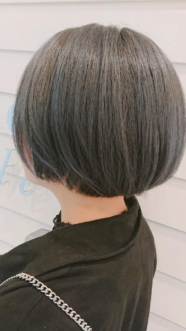 ショート カラー ブリーチ ブルーカラー ブルージュ ヘアカラー トリートメント 🐱higajo🐱 比嘉門(ヒガジョウ)のヘアスタイル