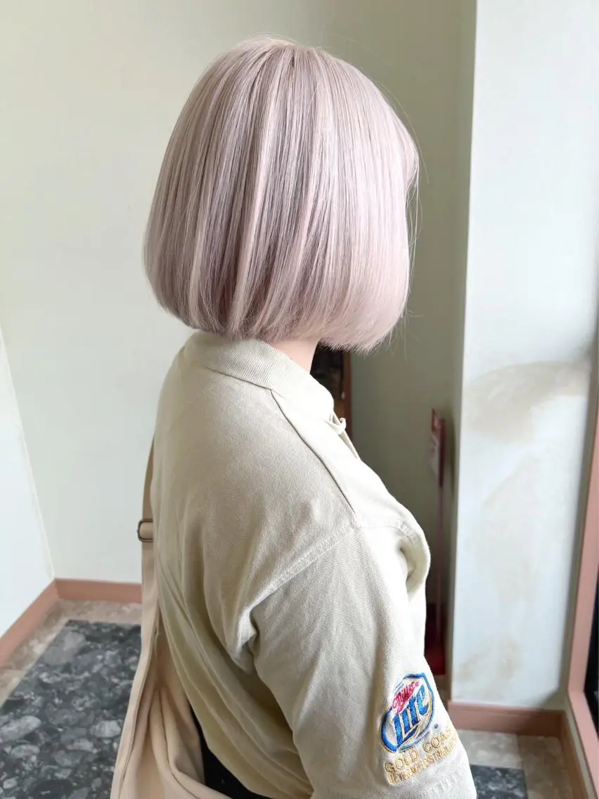 ショート カラー ブリーチ ケアブリーチ ダブルカラー ショートヘア newi +uta* りさのヘアスタイル