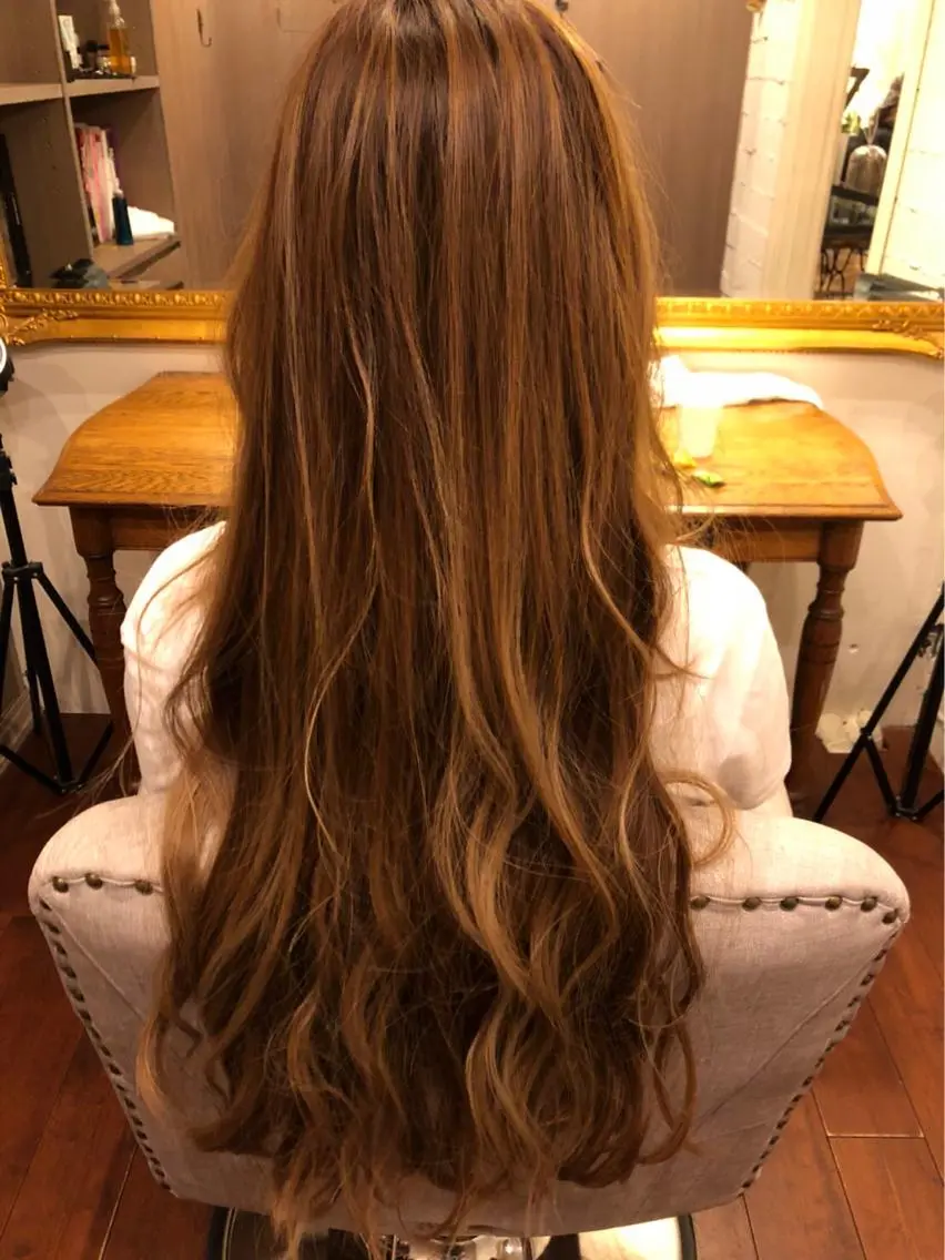 ロング カラー ハイライトカラー ハイライト 口コミ評価4.9⭐︎ カワナベ マサシのヘアスタイル