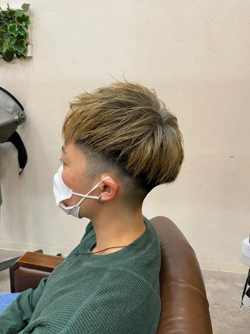 ショート カラー メンズ アッシュ ベージュカラー カット ヘアカラー トリートメント 🟢NEGi🟣 🫧髪質改善のヘアスタイル