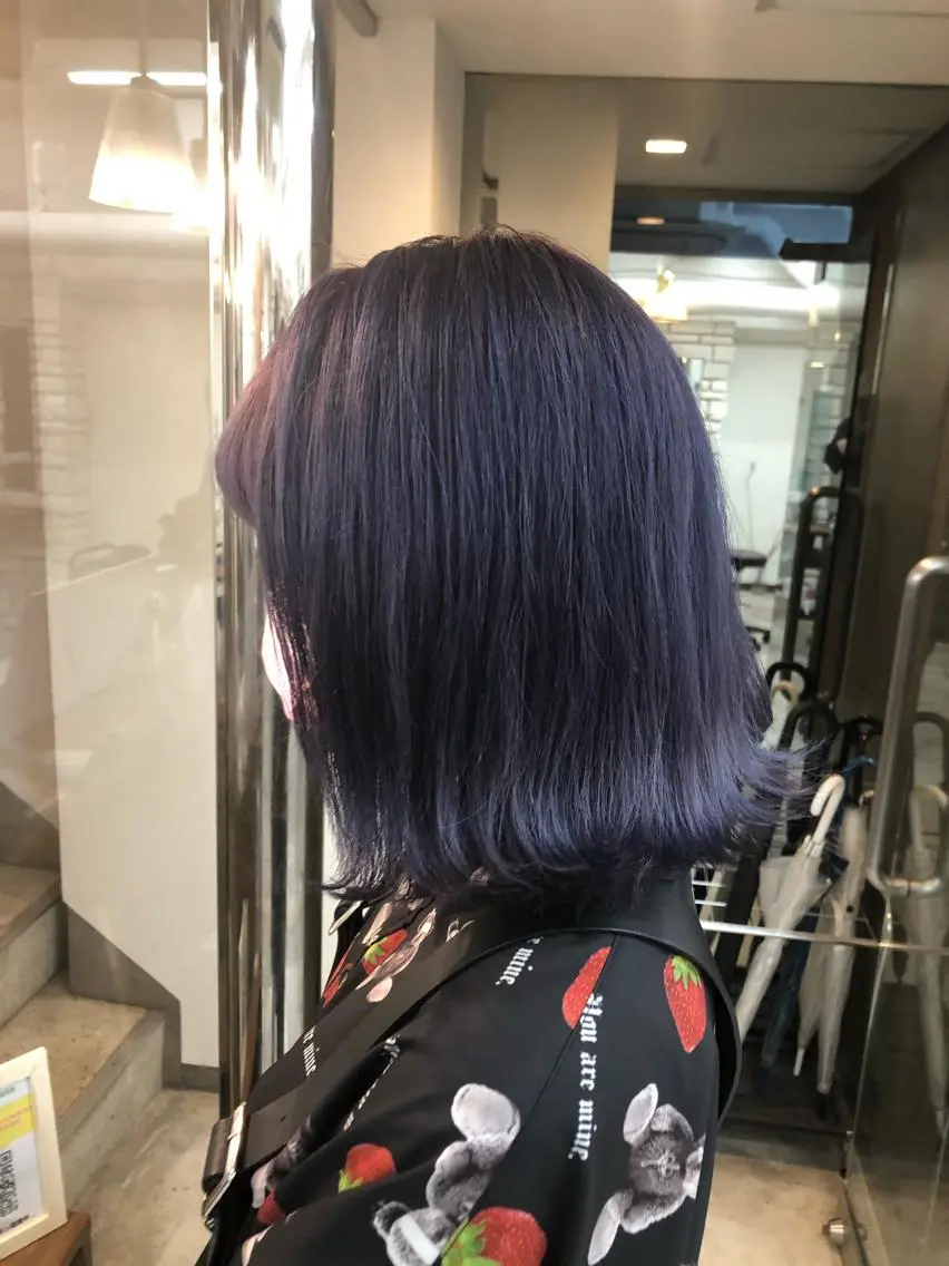 ミディアム 艶髪/ハイトーン Sherryのヘアスタイル