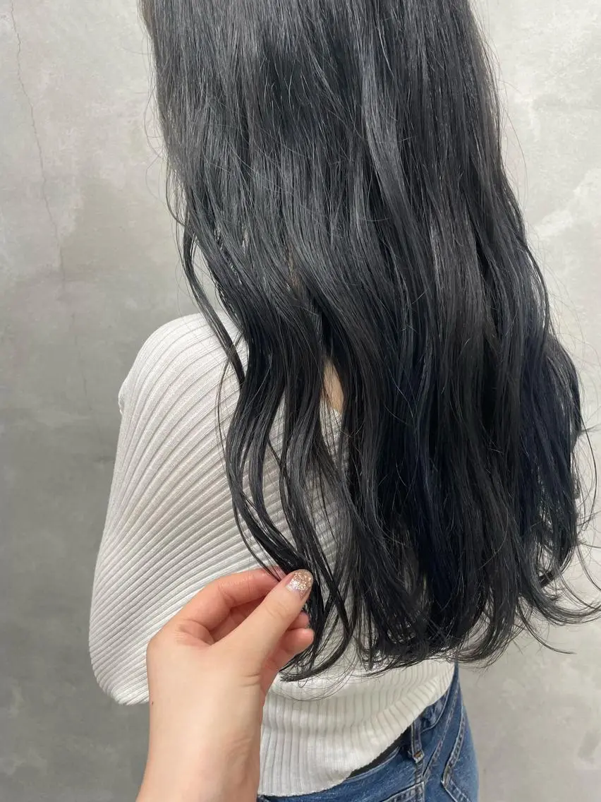 ロング カット ヘアカラー トリートメント 佐々木 芽衣のヘアスタイル