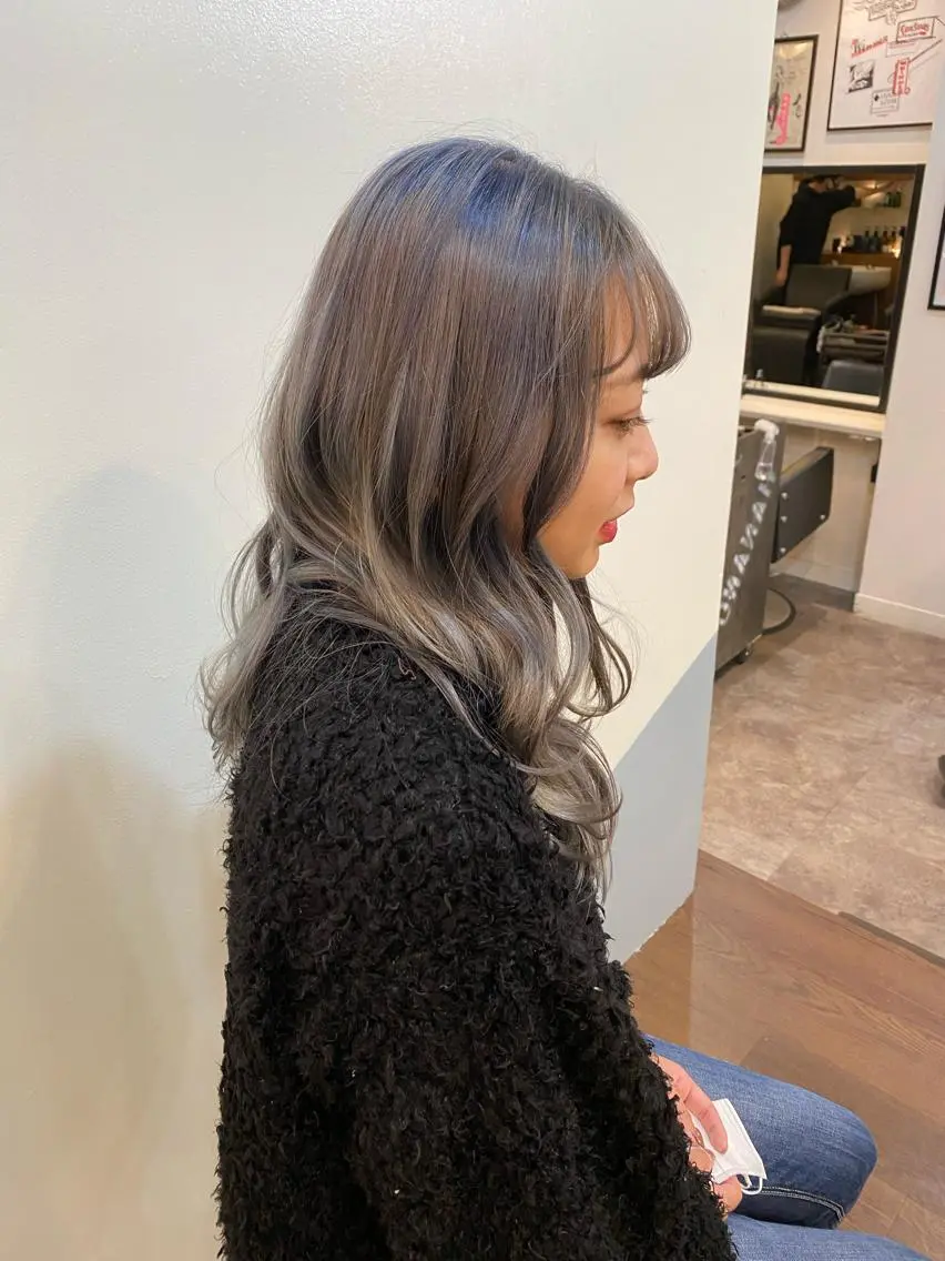 ロング 亀井 明美のヘアスタイル
