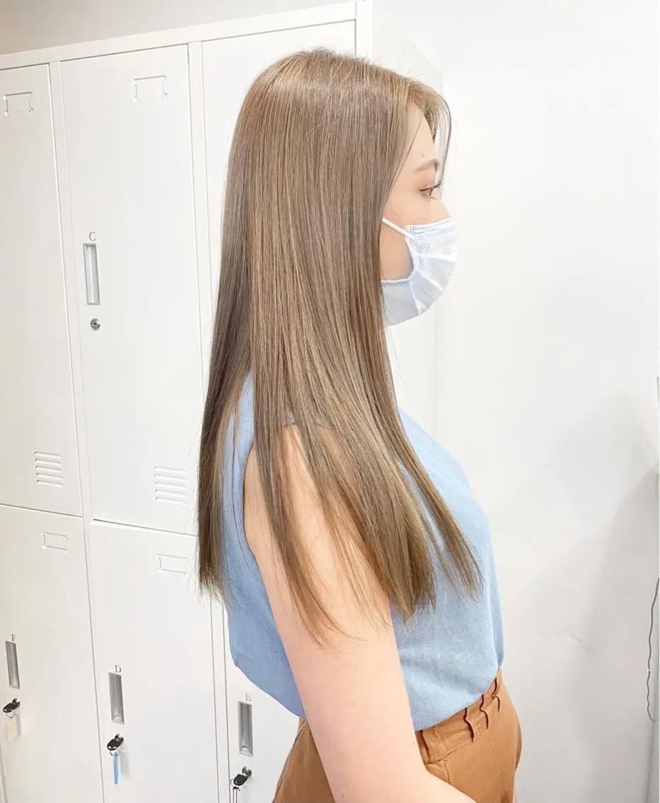 ロング カラー 似合わせベージュ 🍯ayumi🍯のヘアスタイル