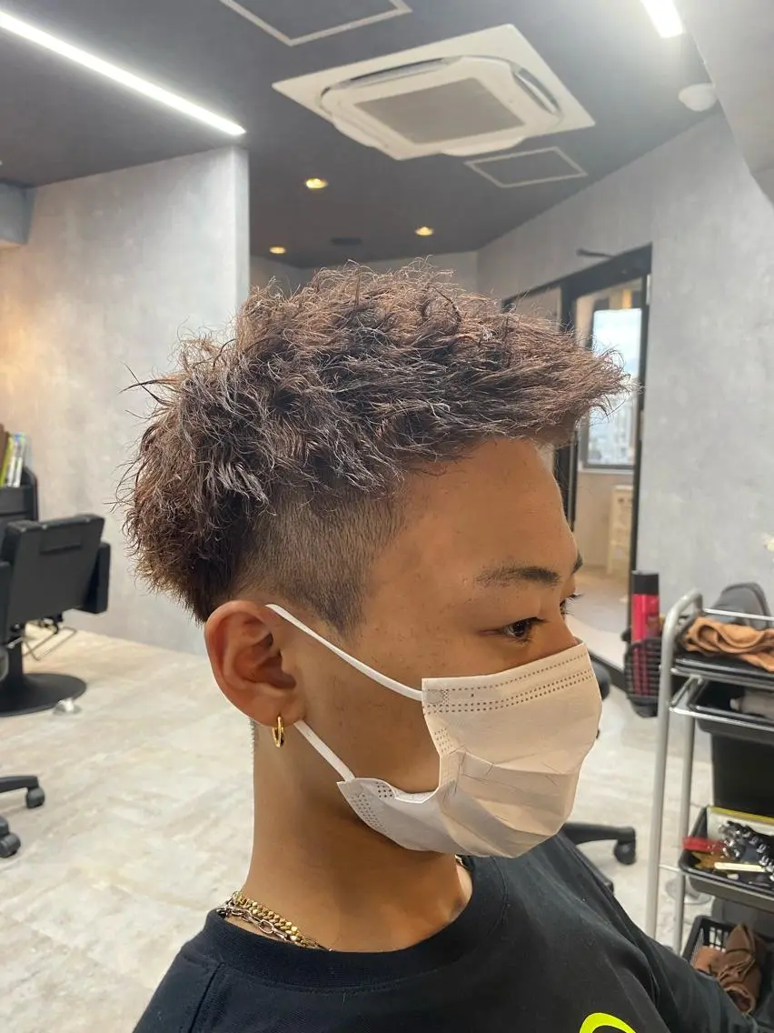 ショート パーマ メンズ メンズパーマ メンズツイストパーマ ショートヘア ツイストパーマ 大阪メンズヘアのプロ 高橋 直希のヘアスタイル