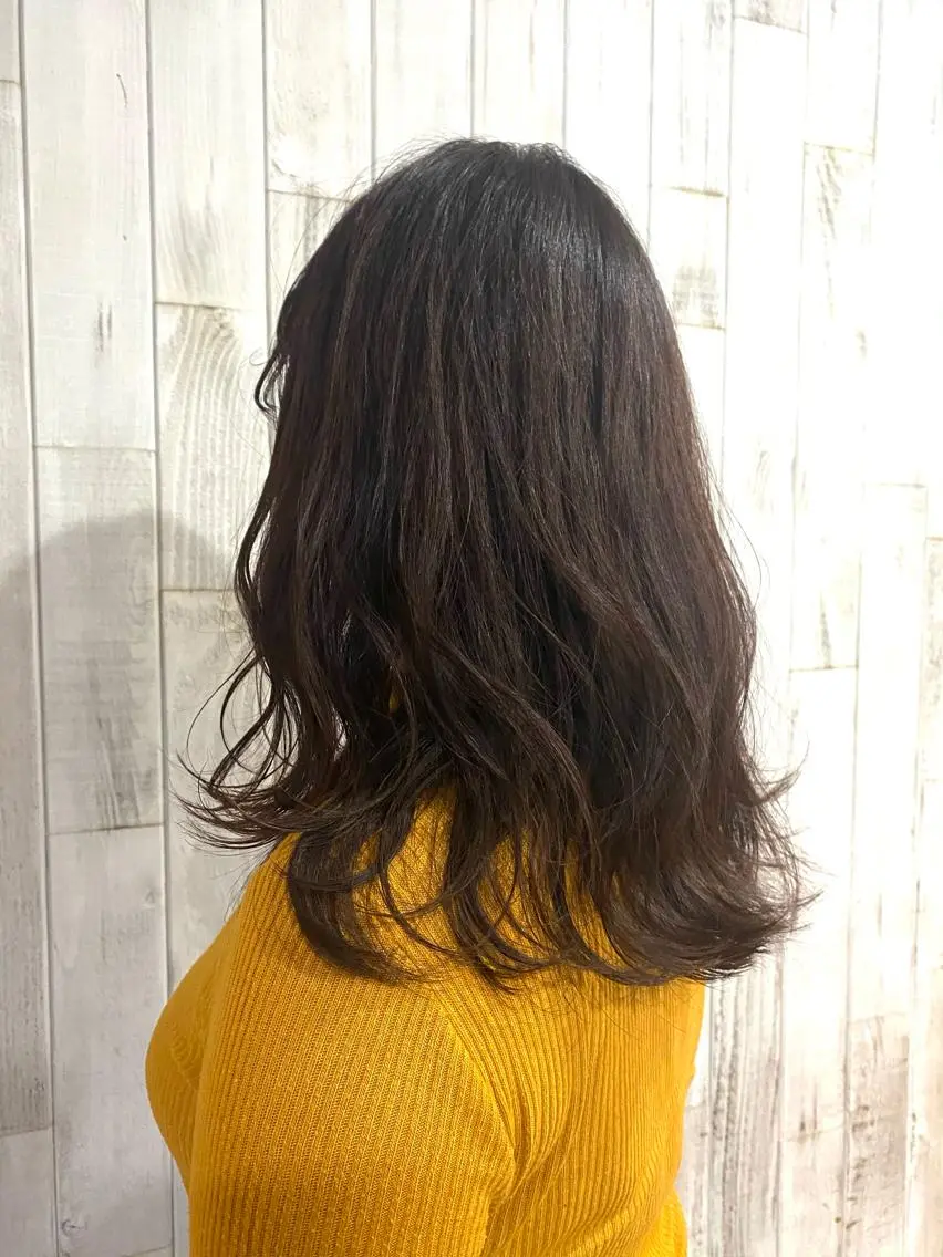 セミロング カラー バイオレットカラー カット ヘアカラー トリートメント いずみ かえでのヘアスタイル