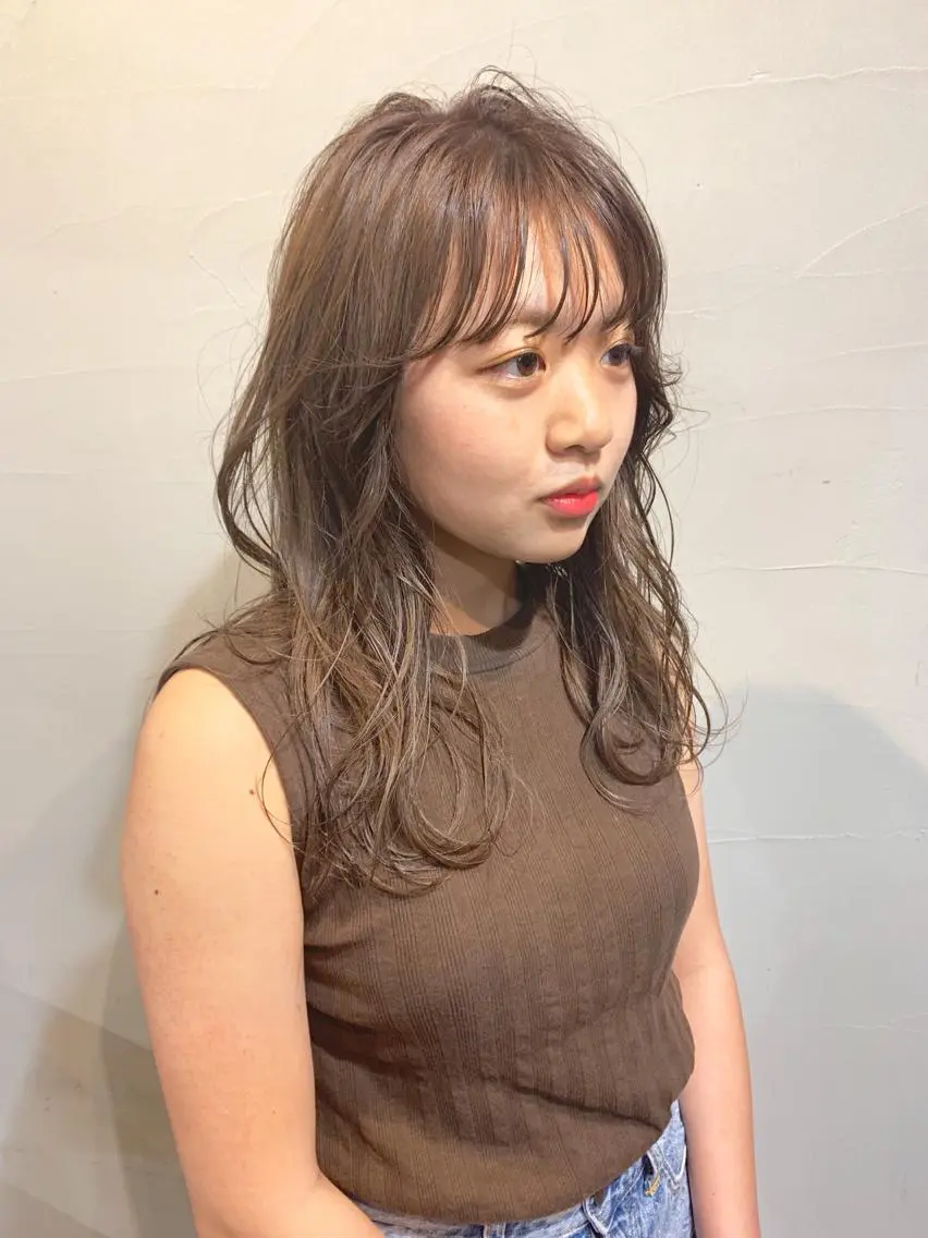 ロング カラー アッシュ ベージュカラー グレージュ ハイトーン/レイヤー /ウルフ⭐️永田⭐️のヘアスタイル