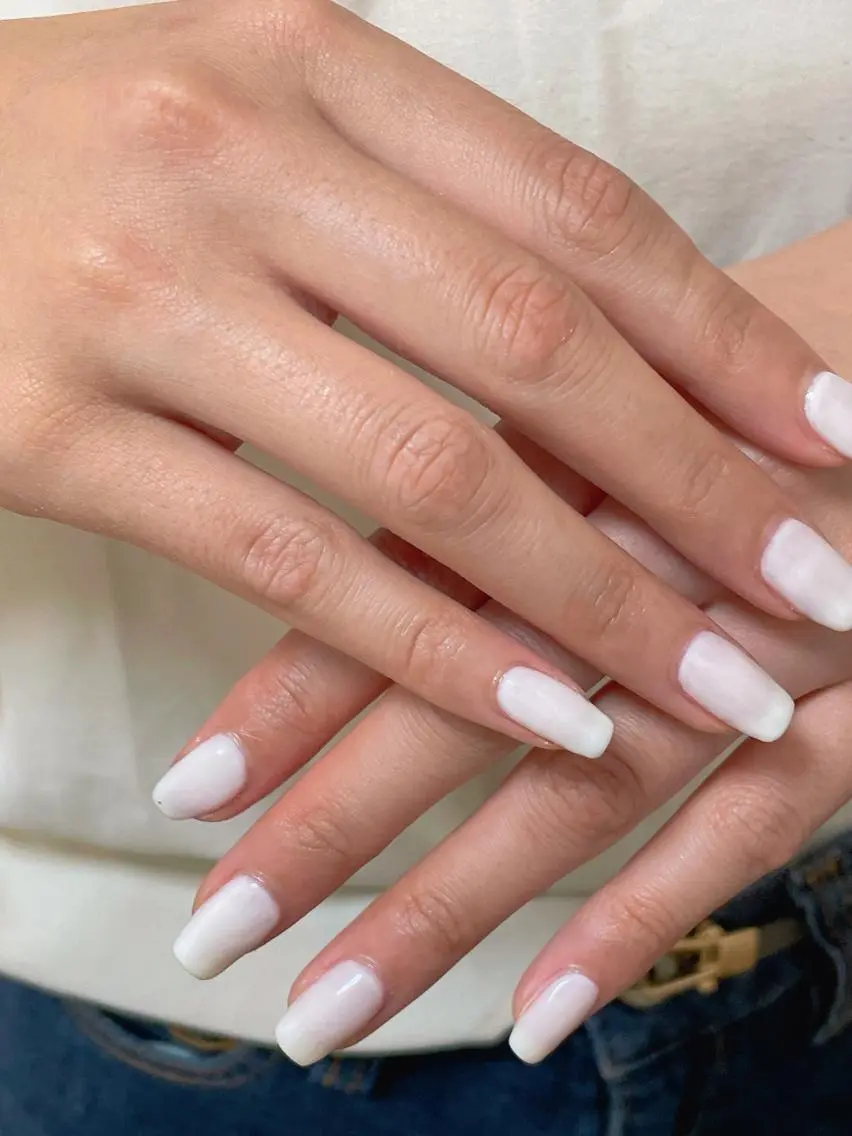 ネイル オーロラネイル フラワーネイル フットネイル フレンチネイル ジェルネイル ハンドネイル mogunail &blowのネイルデザイン