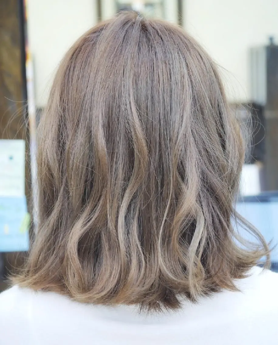 ミディアム パーマ ヘアカラー 大人の艶髪✂️ 矢崎美紀のヘアスタイル