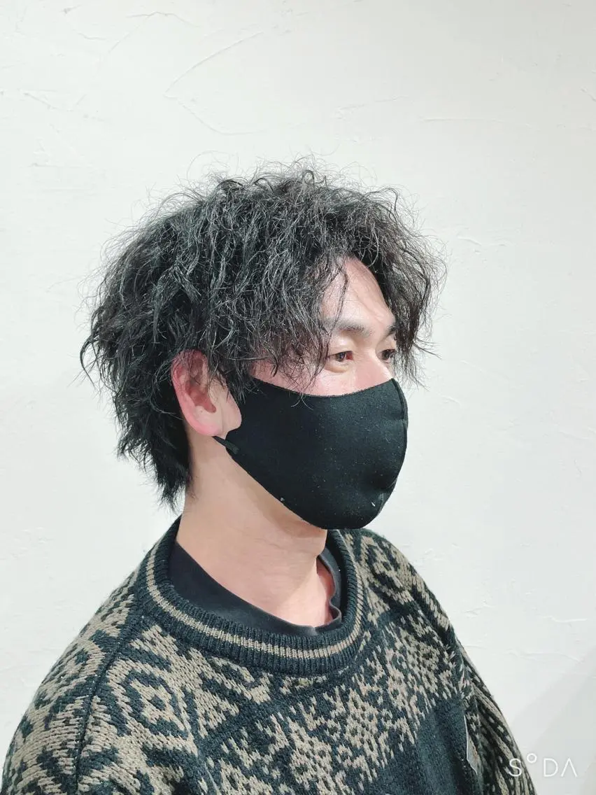 ミディアム メンズ ミディアムパーマ メンズパーマ かんばら りょーいのヘアスタイル