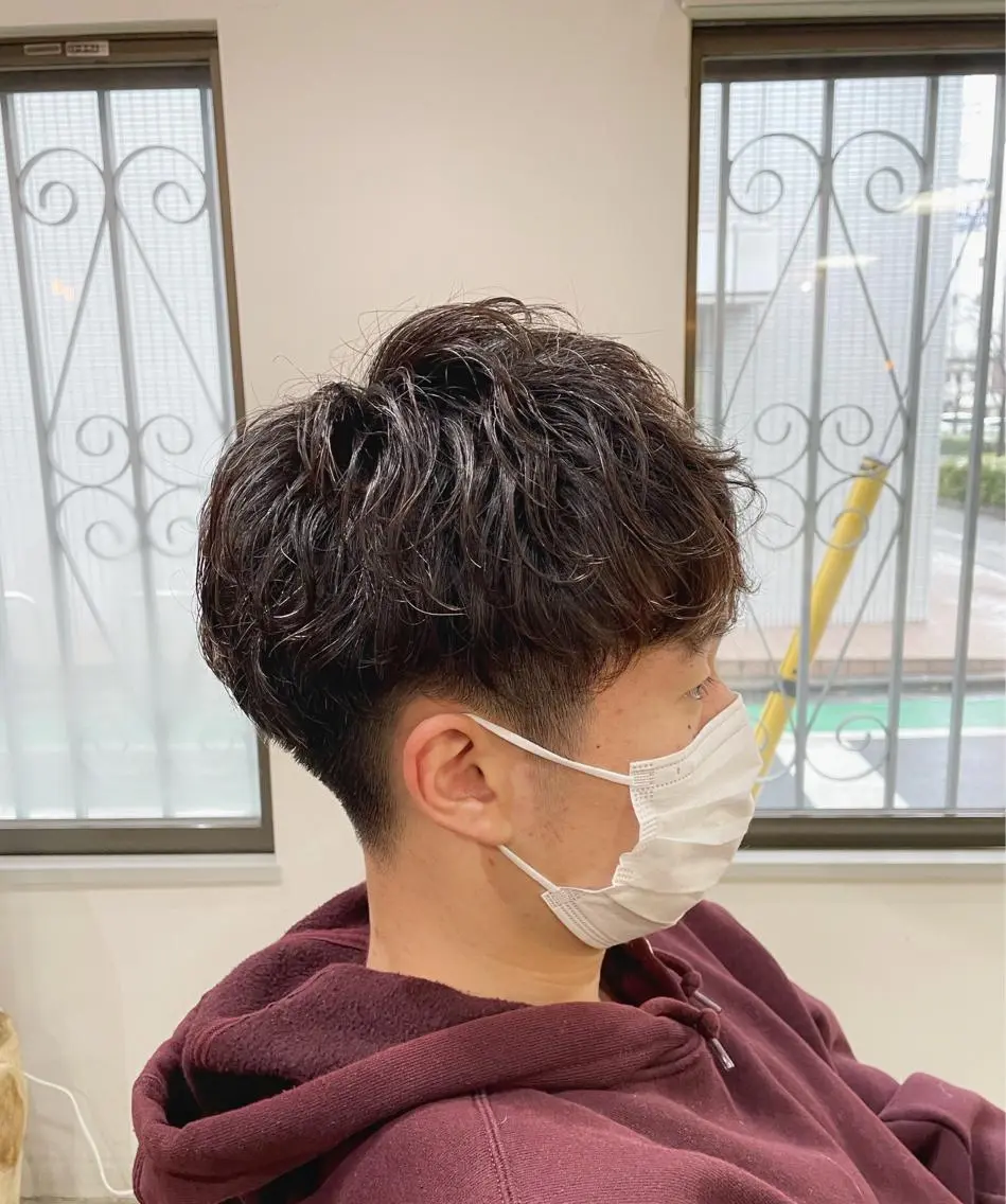 パーマ メンズ マッシュ メンズパーマ 刈り上げ 野間 祐哉のヘアスタイル
